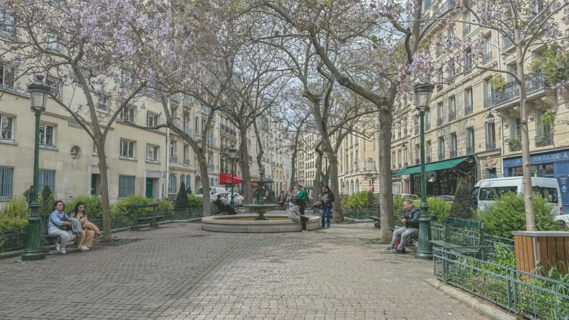 Flexliving - One Bedroom - Estrapade Apartment